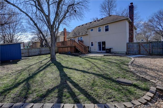 14747 S Homestead Drive, Olathe, KS 66062