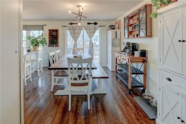 14747 S Homestead Drive, Olathe, KS 66062