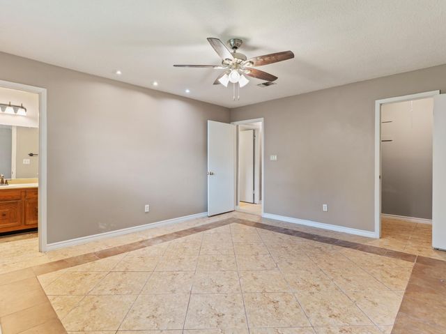 2208 Gontier Drive, Bay City, TX 77414