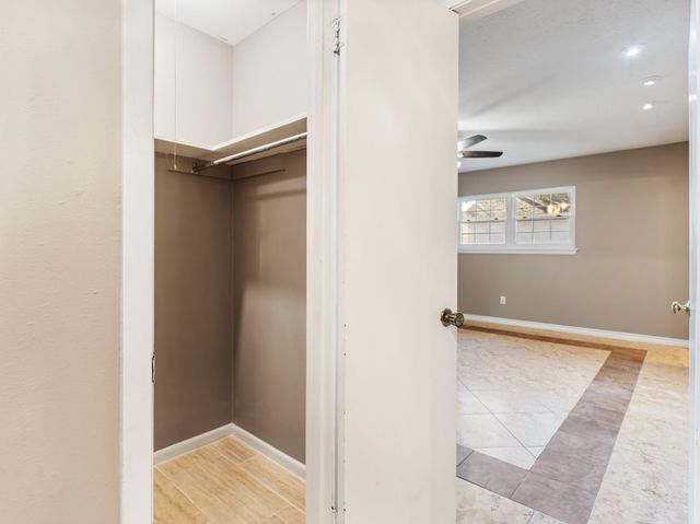 2208 Gontier Drive, Bay City, TX 77414