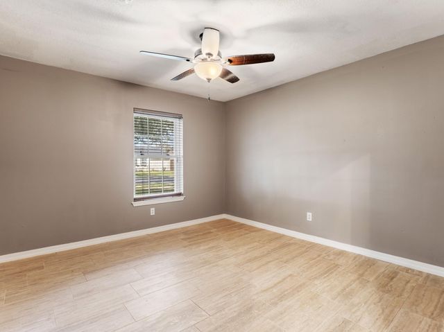 2208 Gontier Drive, Bay City, TX 77414