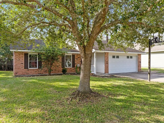 2208 Gontier Drive, Bay City, TX 77414
