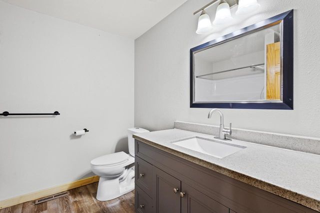 41 MILL STREET, Oshkosh, WI 54901