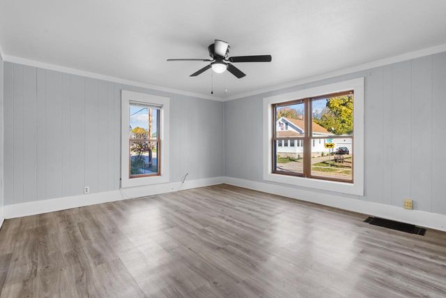 41 MILL STREET, Oshkosh, WI 54901