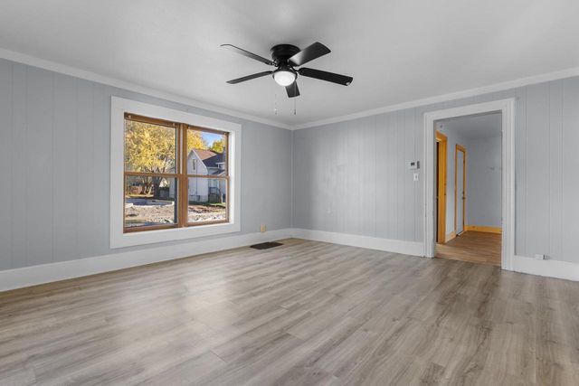 41 MILL STREET, Oshkosh, WI 54901