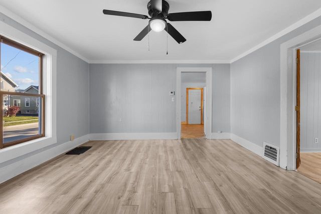 41 MILL STREET, Oshkosh, WI 54901