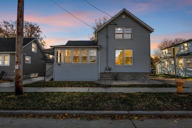 41 MILL STREET, Oshkosh, WI 54901