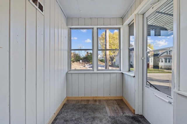 41 MILL STREET, Oshkosh, WI 54901