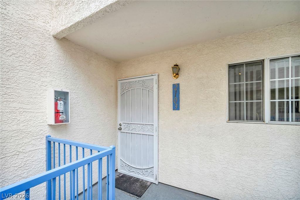 2725 South Nellis Boulevard 2103, Las Vegas, NV 89121 — photo 4