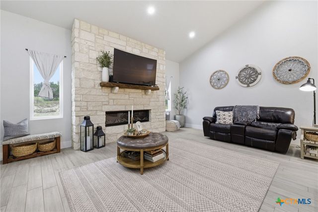 1108 Long Hollow, Canyon Lake, TX 78133