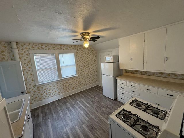 7116 27th AVENUE, Kenosha, WI 53143