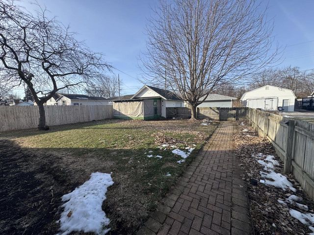 7116 27th AVENUE, Kenosha, WI 53143