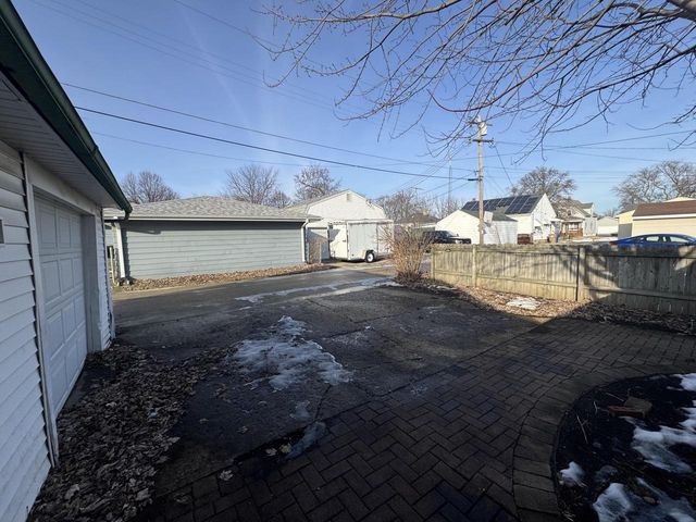 7116 27th AVENUE, Kenosha, WI 53143