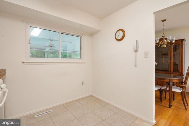 8245 VICTORIA RD, Millersville, MD 21108