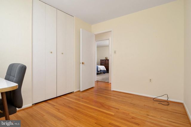 8245 VICTORIA RD, Millersville, MD 21108