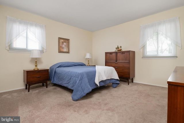 8245 VICTORIA RD, Millersville, MD 21108