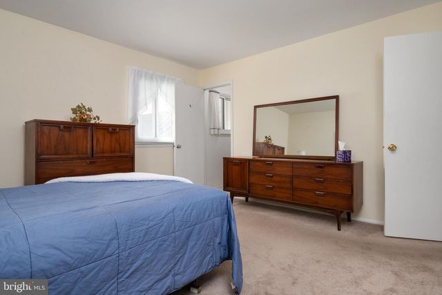 8245 VICTORIA RD, Millersville, MD 21108