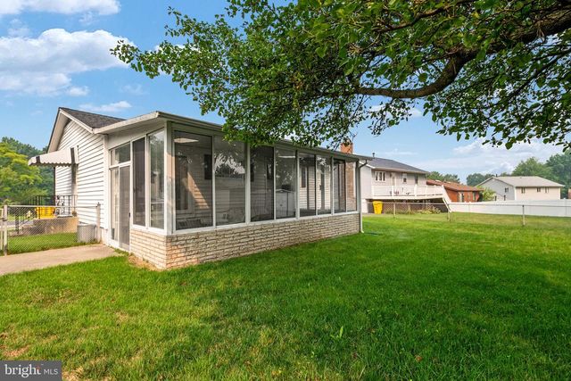 8245 VICTORIA RD, Millersville, MD 21108