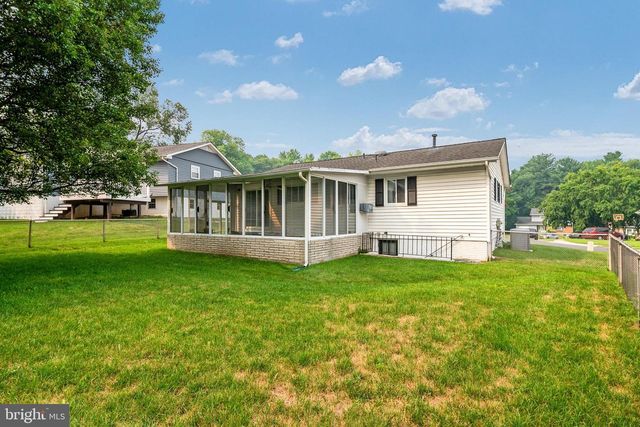 8245 VICTORIA RD, Millersville, MD 21108