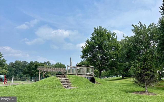 8245 VICTORIA RD, Millersville, MD 21108