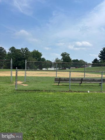 8245 VICTORIA RD, Millersville, MD 21108