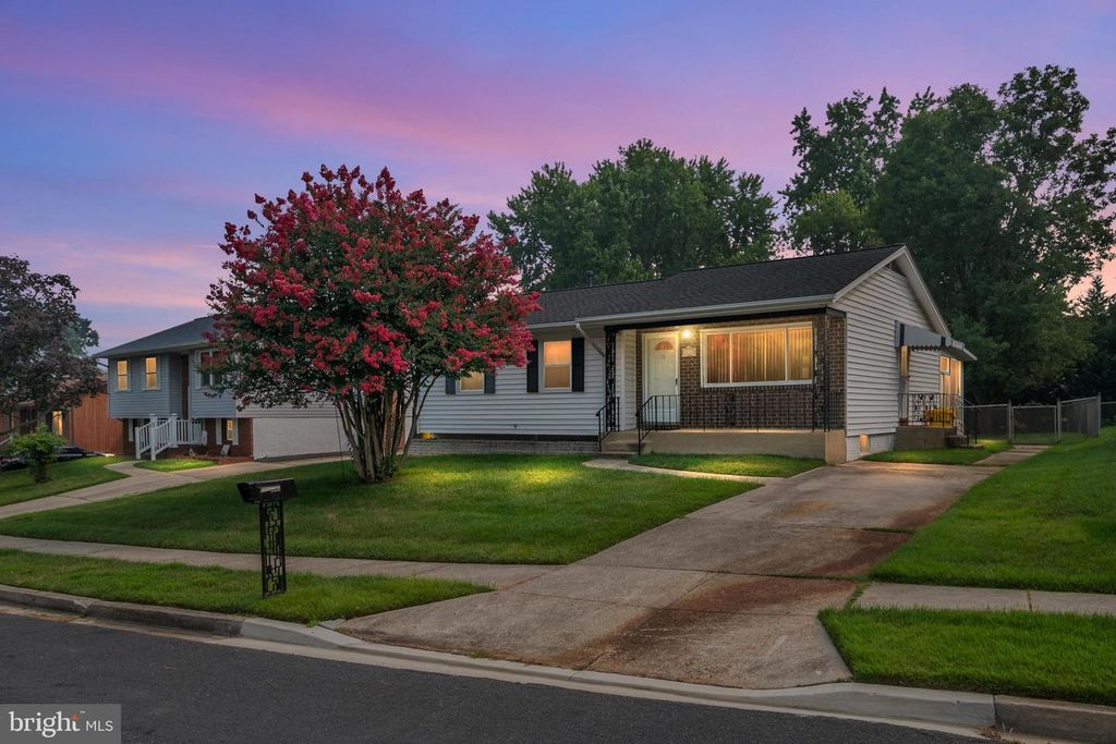 8245 VICTORIA RD, Millersville, MD 21108