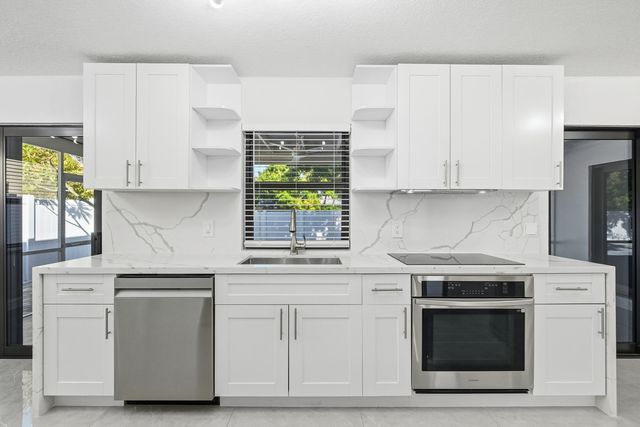 22390 SW 66th Avenue, Boca Raton, FL 33428