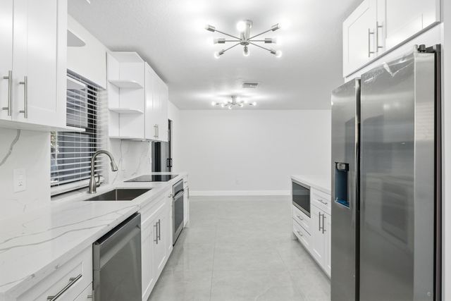 22390 SW 66th Avenue, Boca Raton, FL 33428