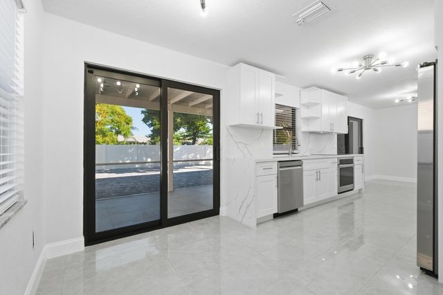 22390 SW 66th Avenue, Boca Raton, FL 33428