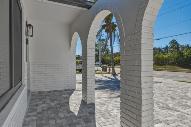 22390 SW 66th Avenue, Boca Raton, FL 33428