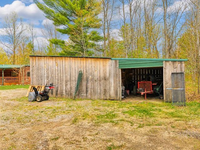 4628 N Filter Road, Harrison, MI 48625