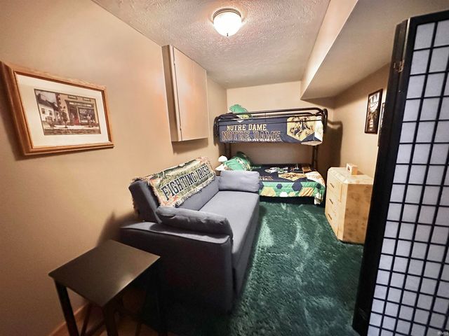 1537 N Oakhill Drive, South Bend, IN 46637