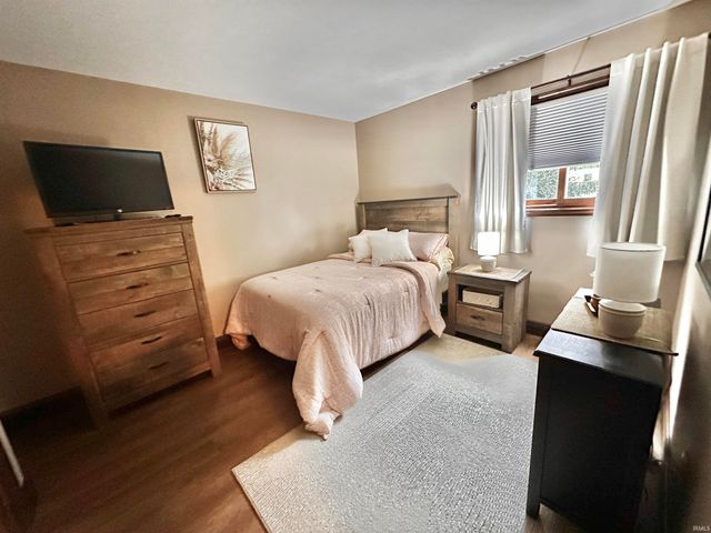 1537 N Oakhill Drive, South Bend, IN 46637