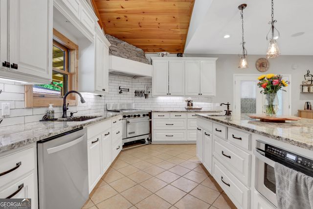 107 Winsome Place NE, Rome, GA 30161