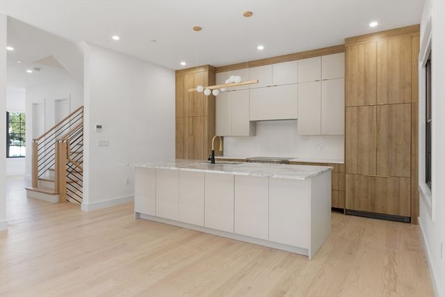 236 Chapel Street 1, Newton, MA 02458