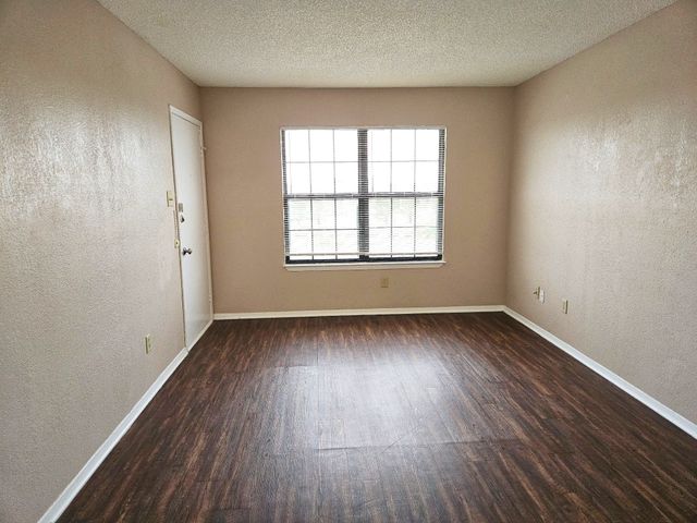 6321 Richland Plaza Drive D, North Richland Hills, TX 76180