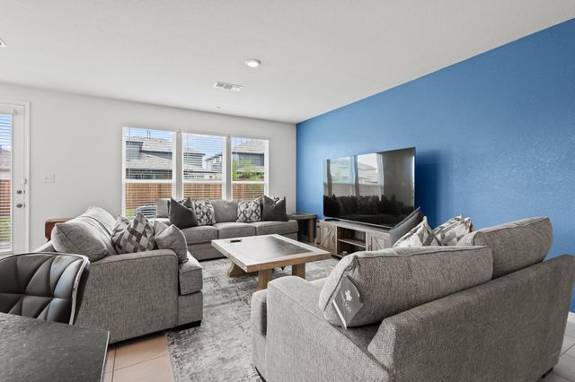 925 West Drive, Aubrey, TX 76227