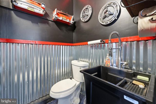 4 PROSIT LA, Ocean View, NJ 08230