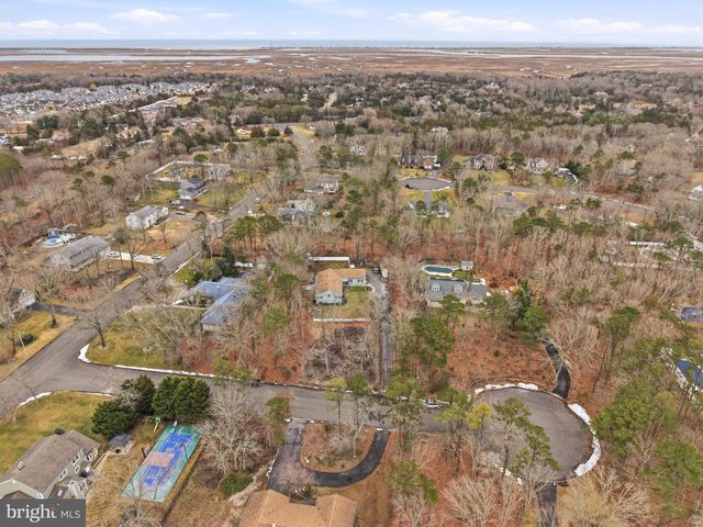 4 PROSIT LA, Ocean View, NJ 08230