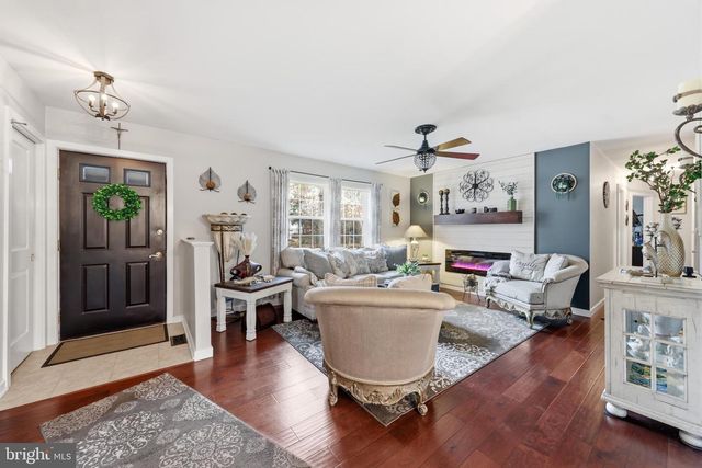 4 PROSIT LA, Ocean View, NJ 08230