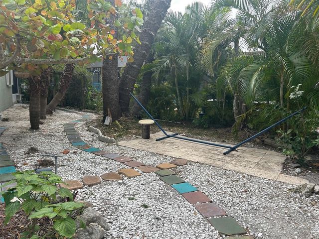 7715 33RD LANE E, Sarasota, FL 34243