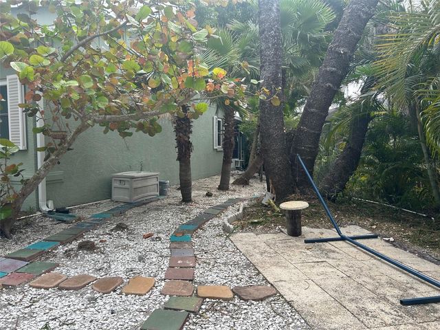 7715 33RD LANE E, Sarasota, FL 34243