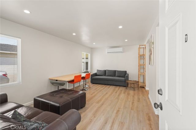 1523 Rock Glen Avenue, Glendale, CA 91205