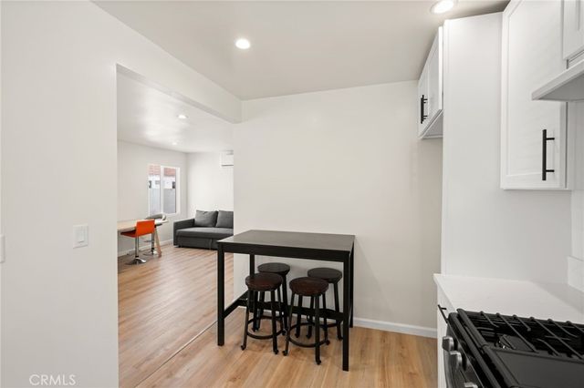 1523 Rock Glen Avenue, Glendale, CA 91205