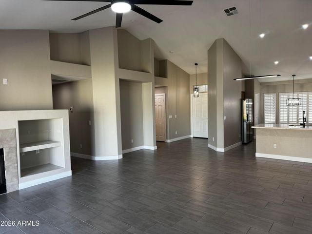 7570 W Jenan Drive, Peoria, AZ 85345