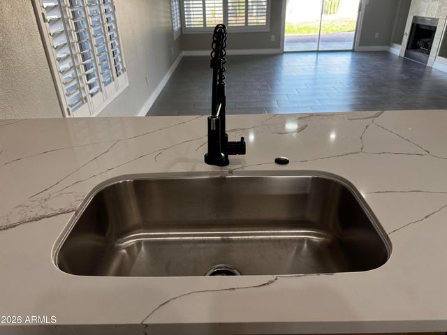 7570 W Jenan Drive, Peoria, AZ 85345
