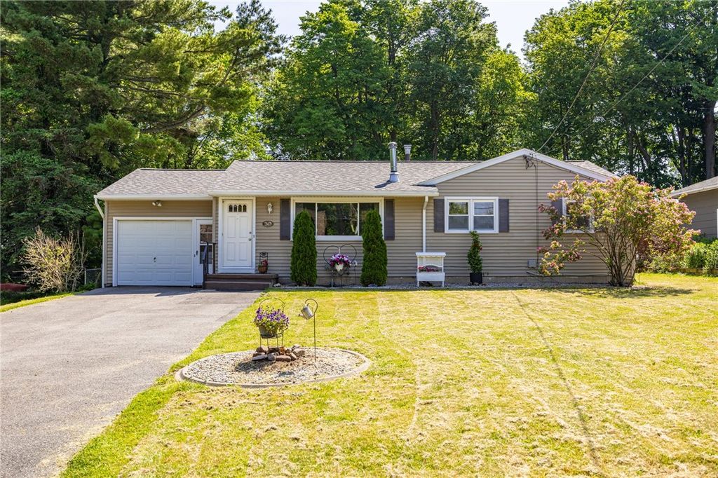 50 Interlaken Road, Greece, NY 14612