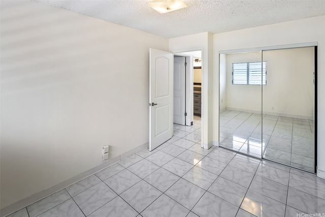 46-261 Kahuhipa Street 312, Kaneohe, HI 96744