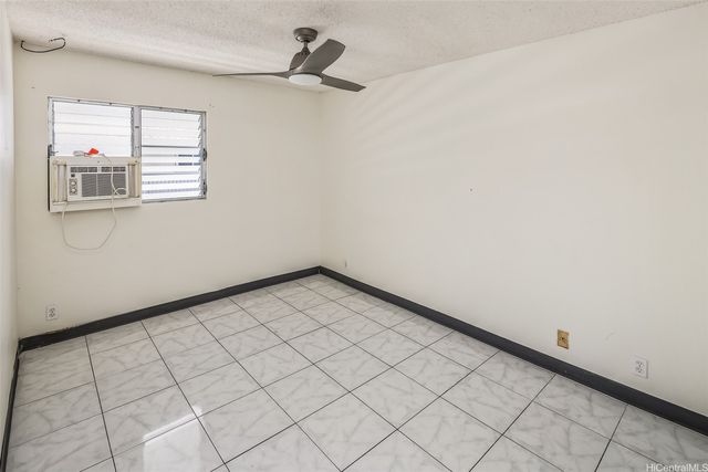 46-261 Kahuhipa Street 312, Kaneohe, HI 96744
