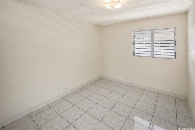 46-261 Kahuhipa Street 312, Kaneohe, HI 96744
